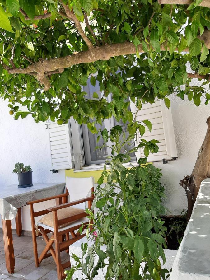 Lemon Garden 2 Apartman Karidi Kültér fotó